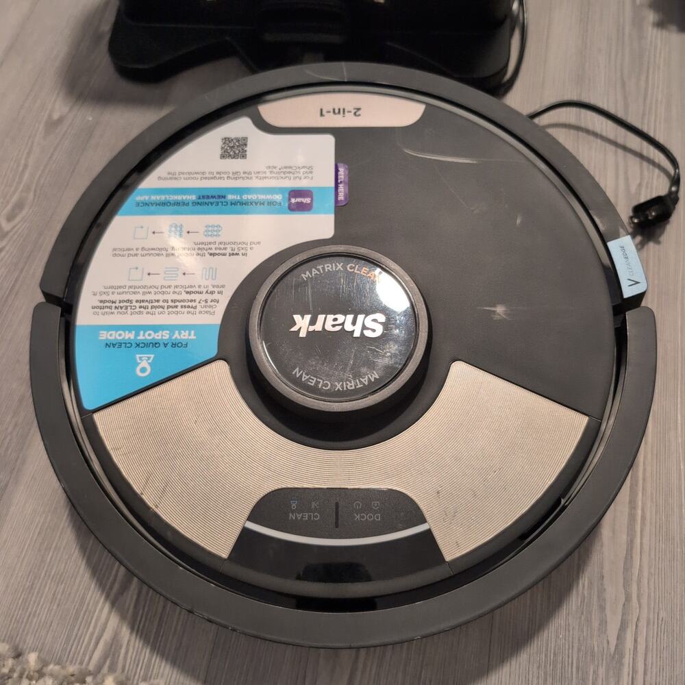 Shark Matrix Plus RV2610WA Robot Vacuum & Mop MISSING BATTERY AND TANK